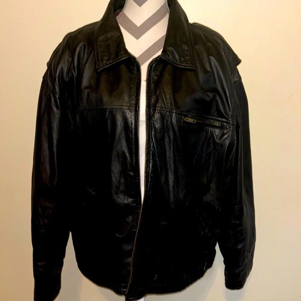 Men’s vintage Wilson, 100% leather biker, buckle jacket - Picture 1 of 11